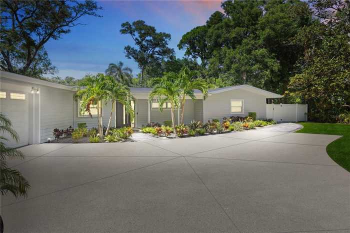 photo 1: 5375 40TH AVENUE N, SAINT PETERSBURG FL 33709