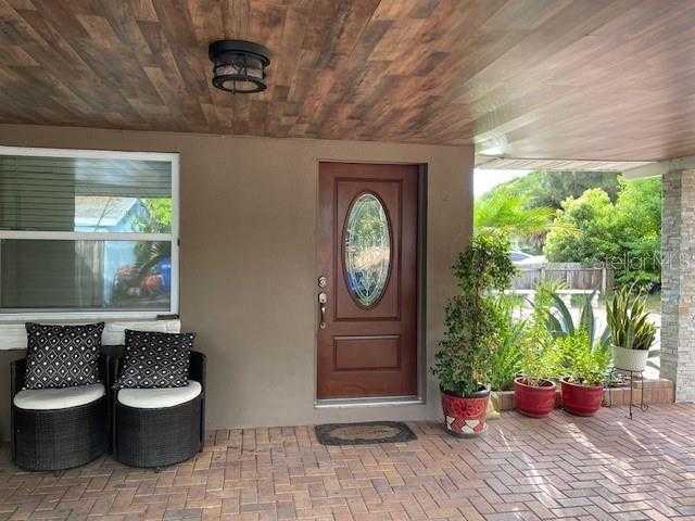 photo 2: 1025 10TH AVENUE NW, LARGO FL 33770