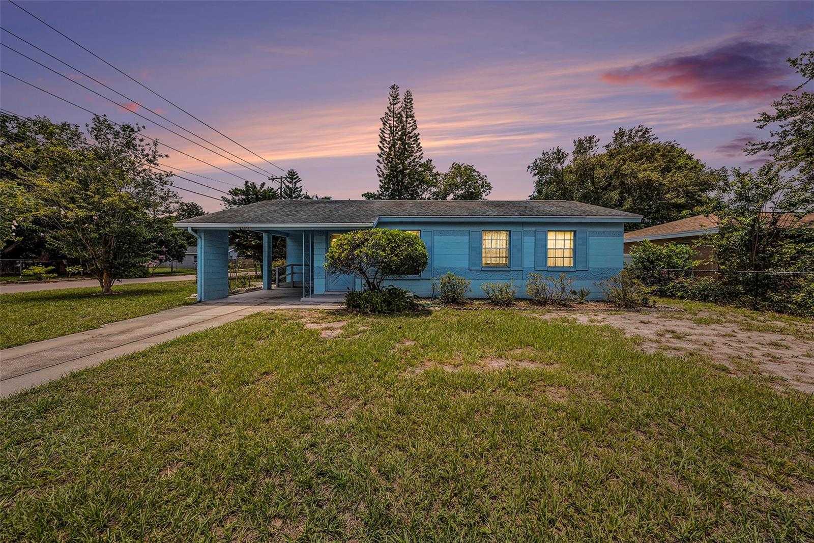 photo 1: 4000 W LEILA AVENUE, TAMPA FL 33616