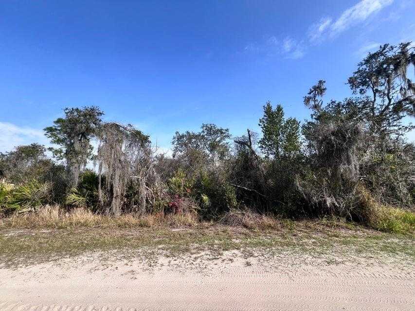 photo 3: 400 NIGHTINGALE AVENUE, SEBRING FL 33870