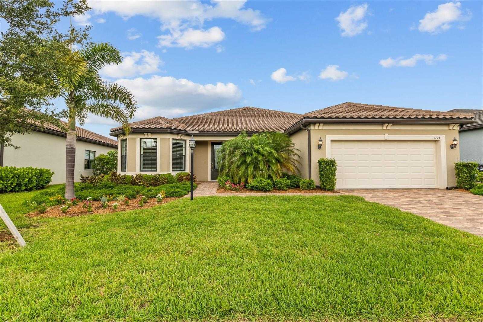 photo 3: 7124 SUMMERLAND COVE, BRADENTON FL 34202