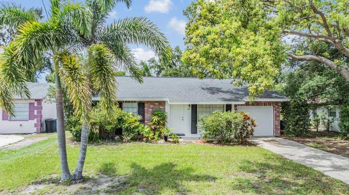 photo 2: 1000 MARSHALL STREET, CLEARWATER FL 33755