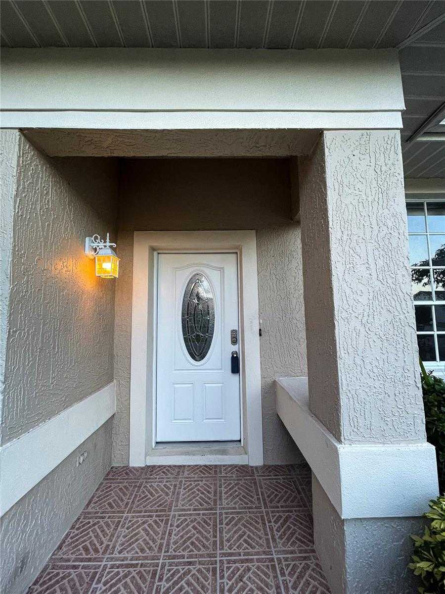 photo 3: 12034 STONE CROSSING CIRCLE, TAMPA FL 33635