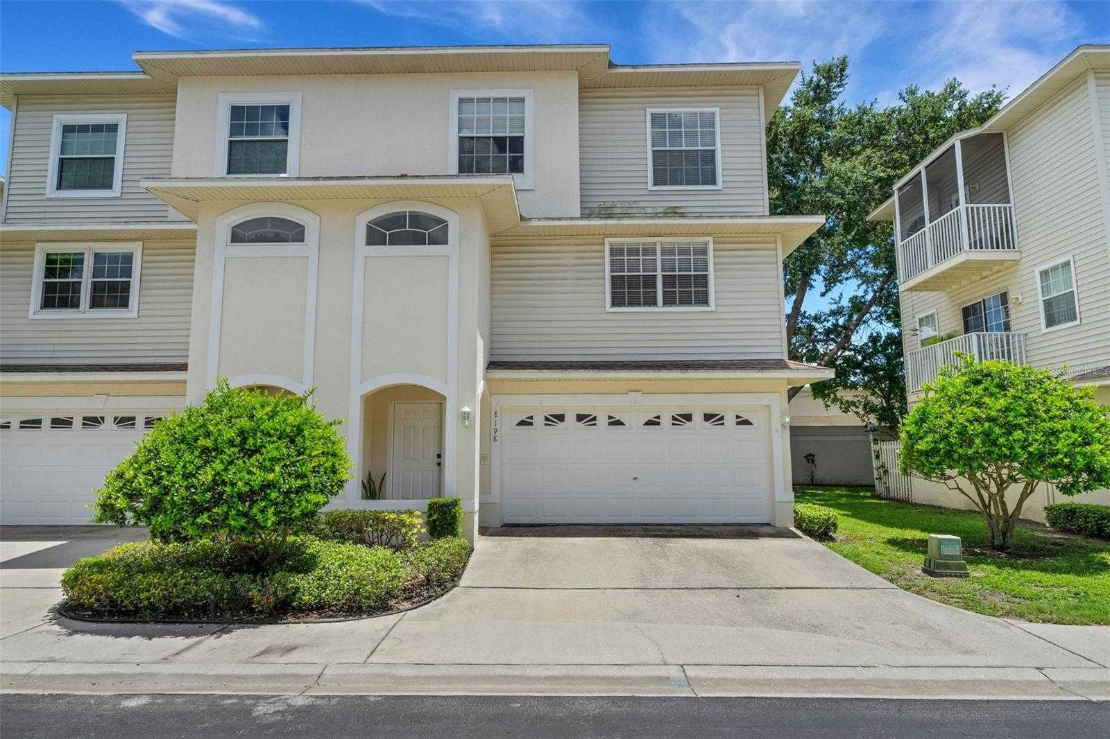 photo 1: 8198 EAGLES PARK DRIVE N, ST PETERSBURG FL 33709