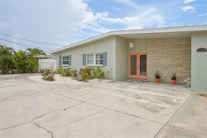 photo 2: 10003 SANDPIPER ROAD E, BRADENTON FL 34209