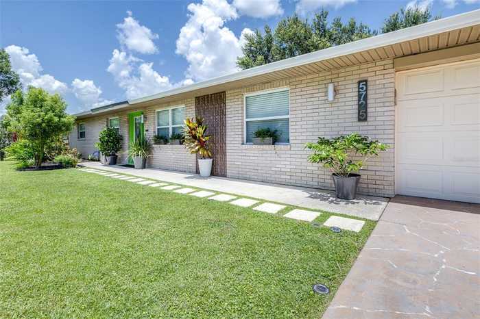 photo 1: 5725 SANDS POINT DRIVE, LAKELAND FL 33809