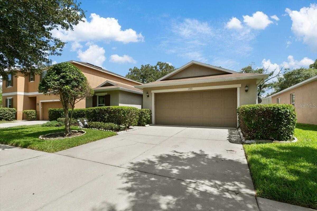 photo 3: 1333 CANYON OAKS DRIVE, BRANDON FL 33510