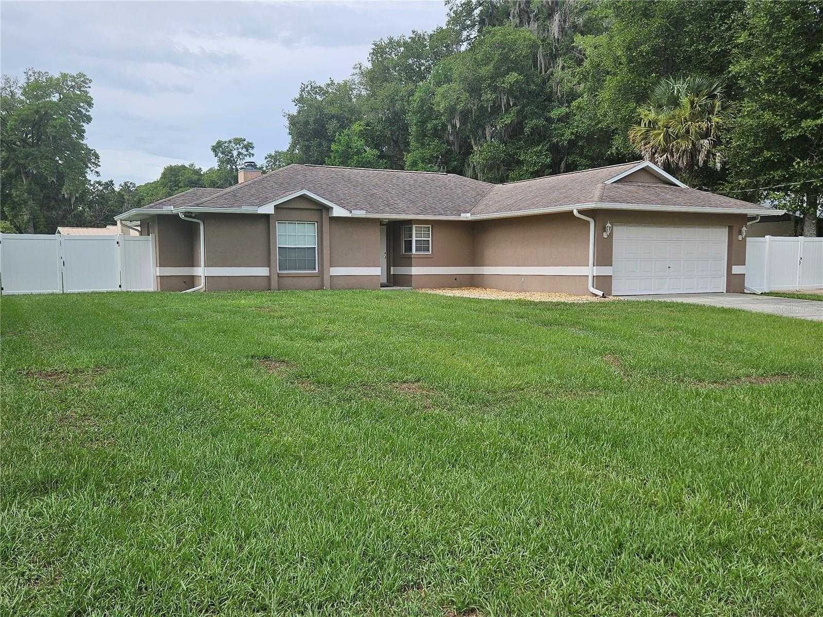 photo 3: 2060 NE 43RD STREET, OCALA FL 34479