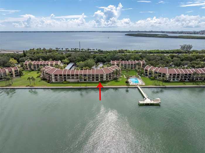 photo 1: 7520 SUNSHINE SKYWAY LANE S Unit T20, SAINT PETERSBURG FL 33711