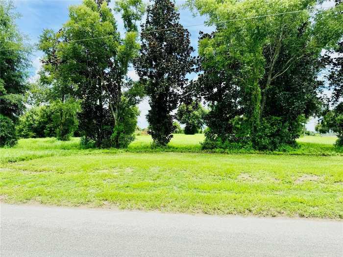 photo 2: FAIRVIEW HEIGHTS ROAD, ZEPHYRHILLS FL 33541