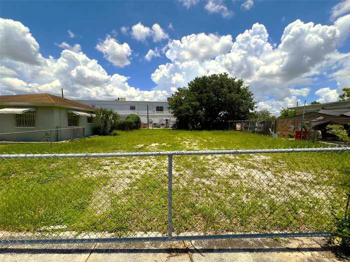 photo 2: 2707 W SAINT JOSEPH STREET, TAMPA FL 33607