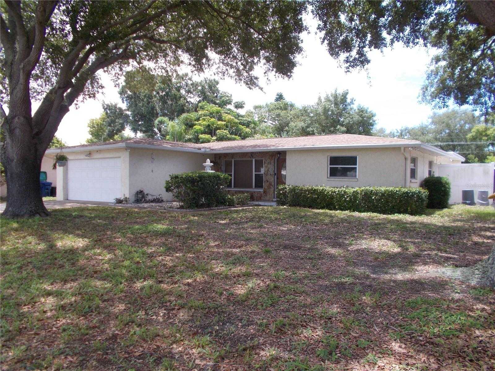 photo 1: 6482 42ND AVENUE N, KENNETH CITY FL 33709