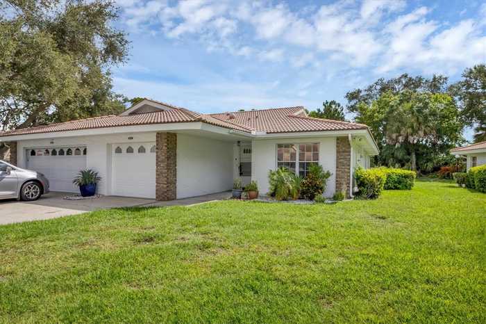 photo 2: 5629 GARDEN LAKES DRIVE, BRADENTON FL 34203