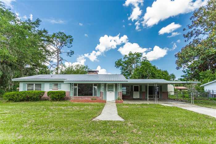 photo 1: 110 NE 4TH STREET, WILLISTON FL 32696