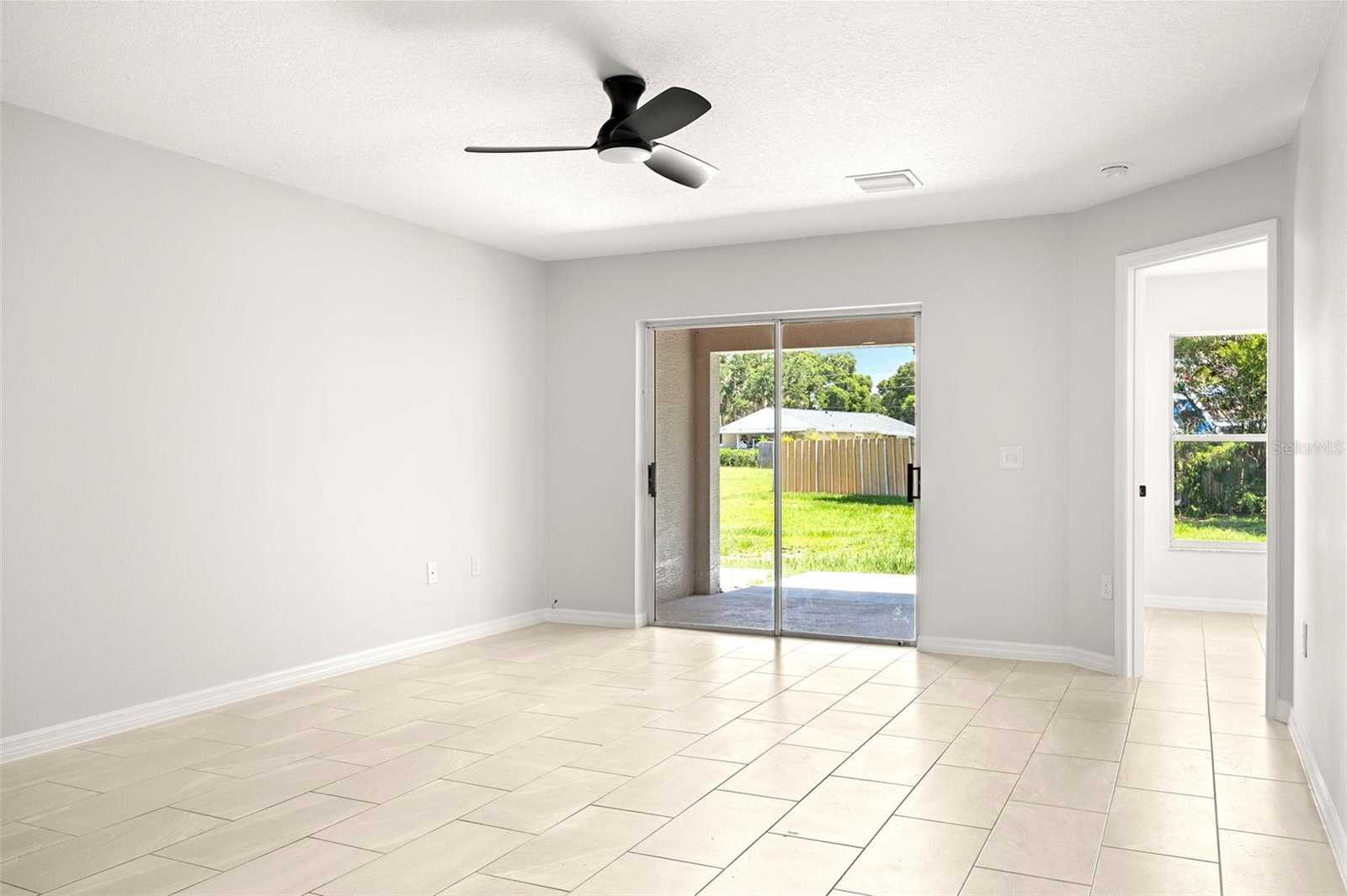 photo 3: 2677 GRAND ISLAND SHORES ROAD Unit 1, EUSTIS FL 32726