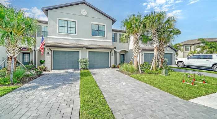 photo 1: 15044 LYLA TERRACE, LAKEWOOD RANCH FL 34211