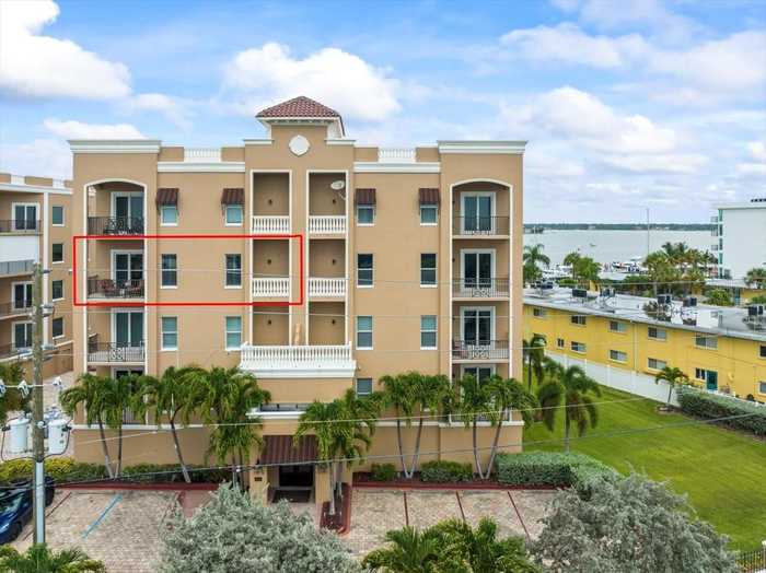 photo 95: 260 108TH AVENUE Unit 301, TREASURE ISLAND FL 33706