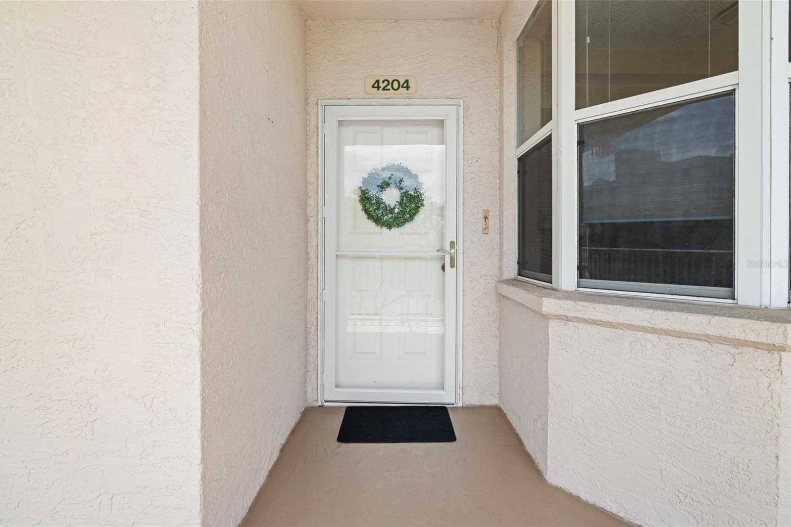 photo 3: 6399 SHORELINE DR Unit 4204, ST PETERSBURG FL 33708