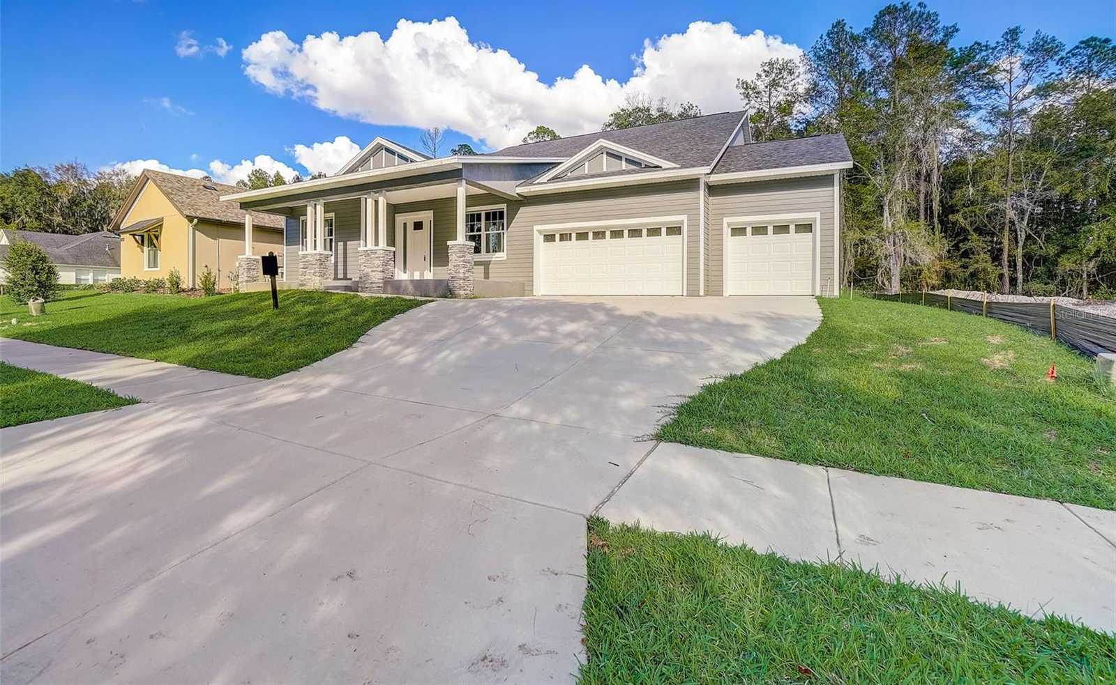 photo 3: 5268 RAVENSBROOK COURT, BROOKSVILLE FL 34601