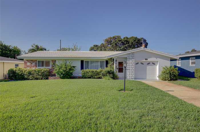 photo 1: 11450 81ST AVENUE, SEMINOLE FL 33772