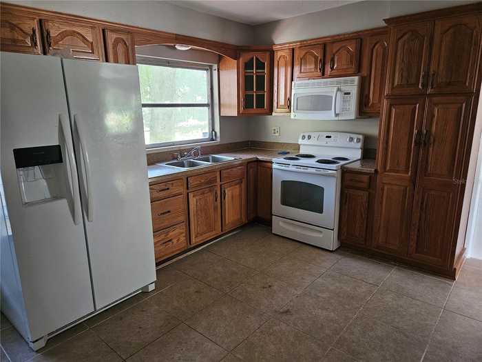 photo 5: 507 SW 13TH AVENUE, OCALA FL 34471