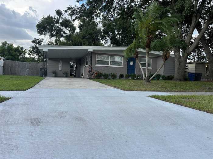 photo 2: 7412 PATRICIAN PLACE, TAMPA FL 33619