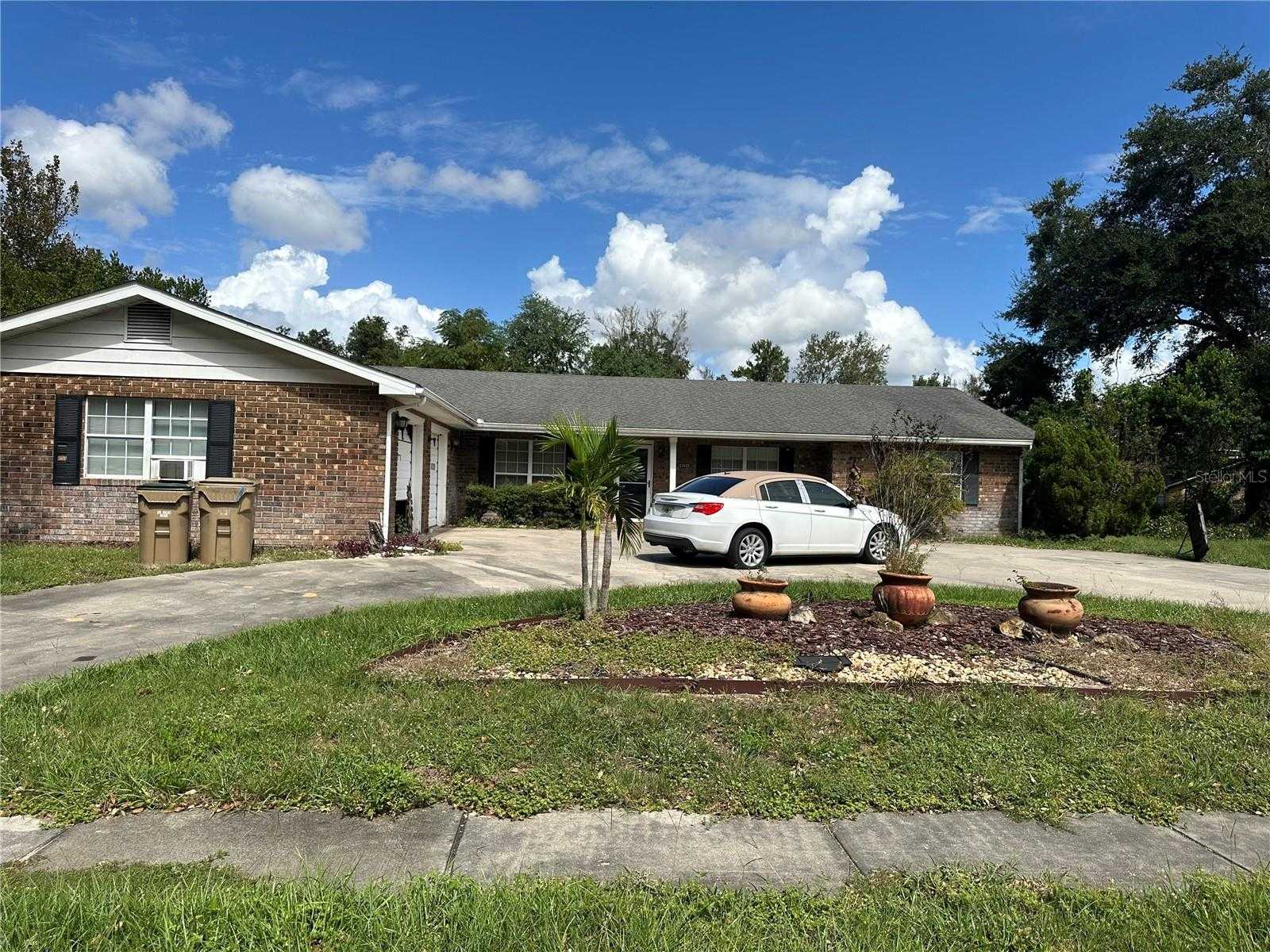 photo 1: 3435 SAIL FISH AVENUE, FRUITLAND PARK FL 34731