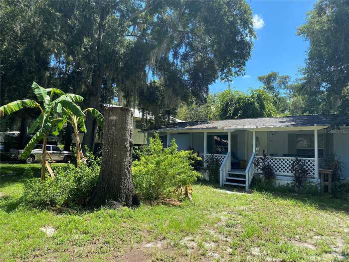 photo 2: 843 CR 484, LAKE PANASOFFKEE FL 33538