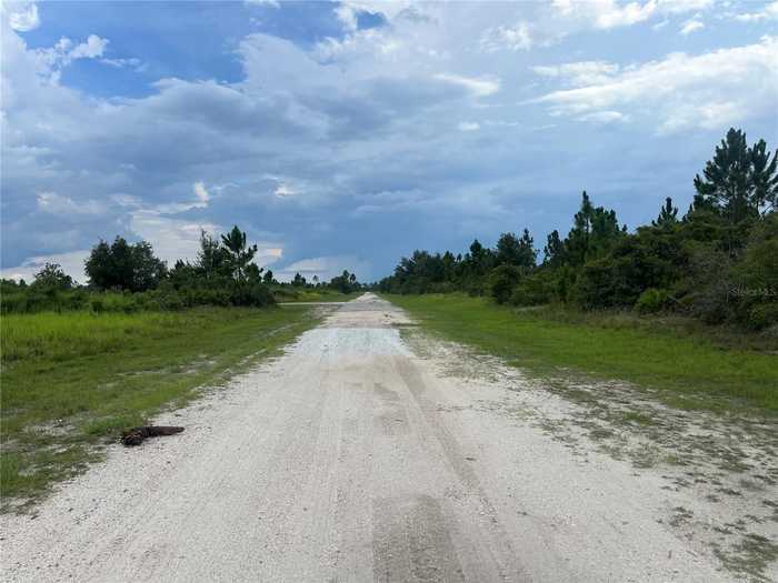 photo 7: PINNATA DRIVE, INDIAN LAKE ESTATES FL 33855