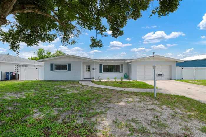 photo 2: 2604 27TH AVENUE DRIVE W, BRADENTON FL 34205