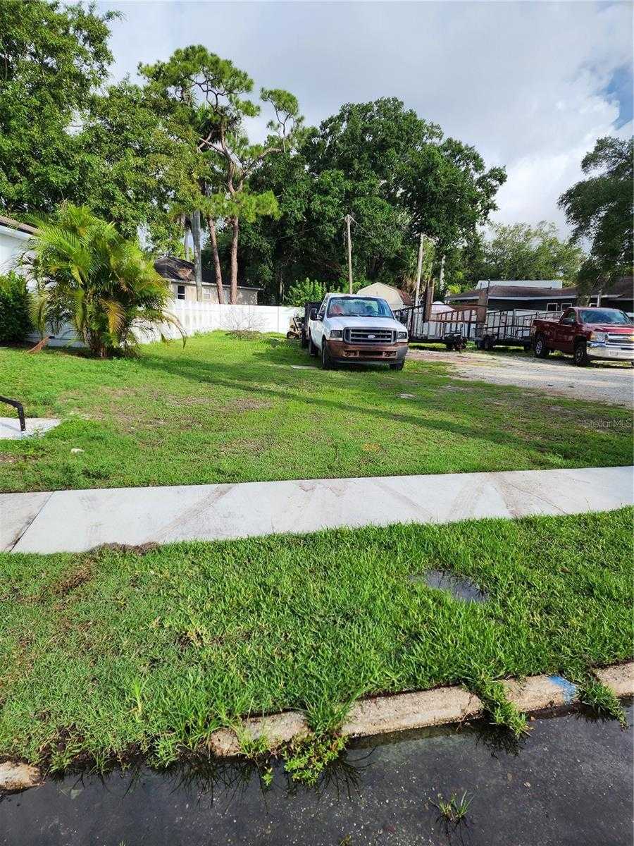 photo 2: 120 BROWN STREET, BRADENTON FL 34208