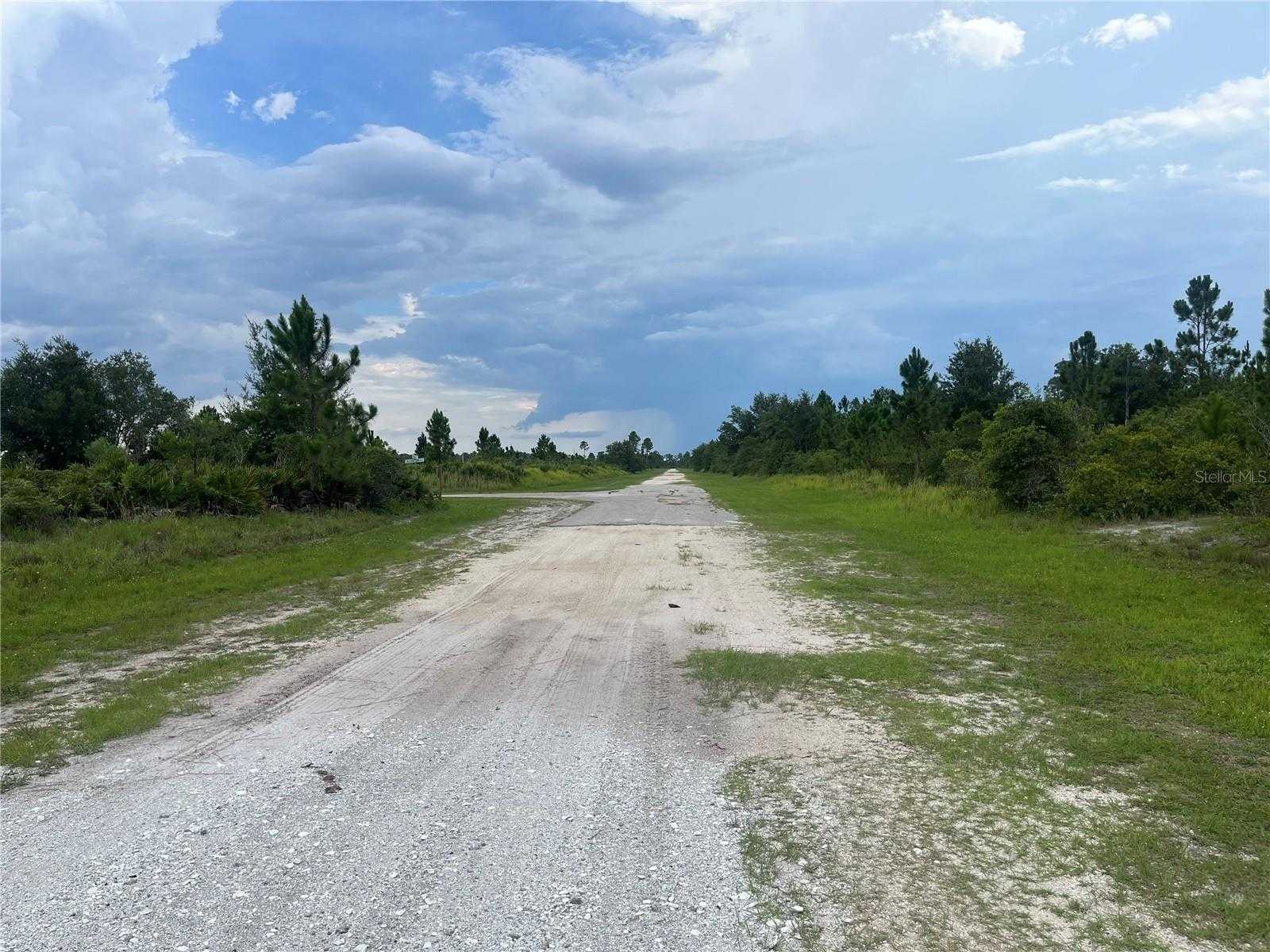 photo 3: PINNATA DRIVE, INDIAN LAKE ESTATES FL 33855