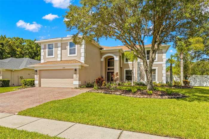 photo 2: 16306 DOUNE COURT, TAMPA FL 33647