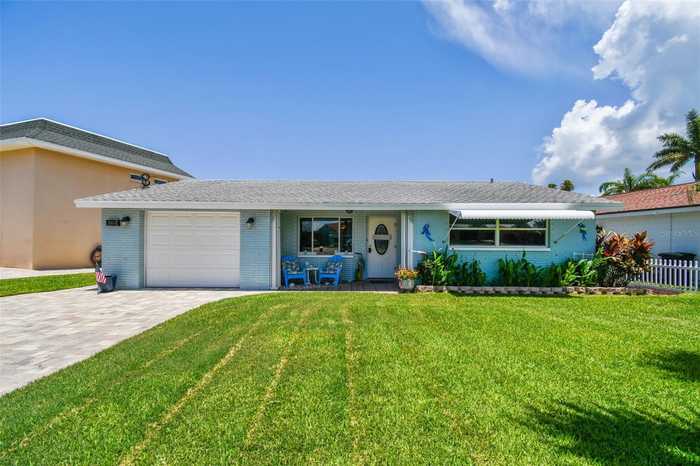 photo 1: 302 176TH AVENUE CIRCLE, REDINGTON SHORES FL 33708