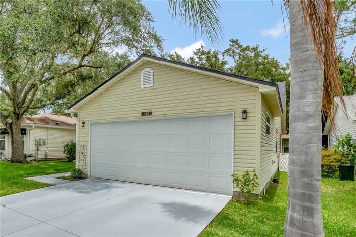 photo 2: 717 GLEN OAKS DRIVE, LEESBURG FL 34748