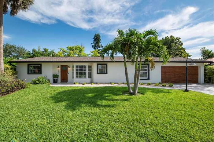 photo 1: 3047 BOUGAINVILLEA STREET, SARASOTA FL 34239