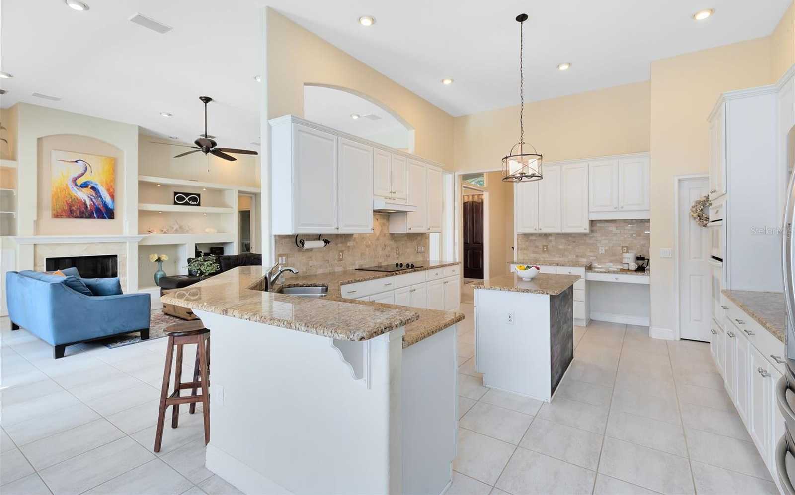 photo 3: 1153 WALDORF COURT, WINTER SPRINGS FL 32708