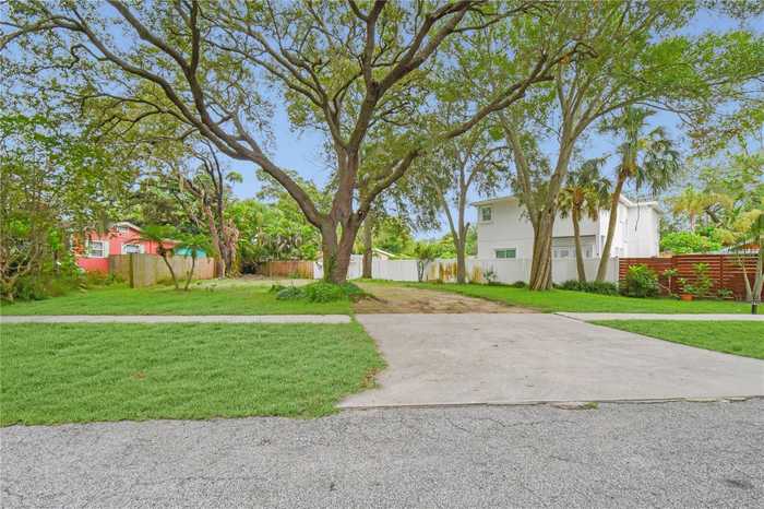 photo 1: 1050 CONANT AVENUE, SAFETY HARBOR FL 34695