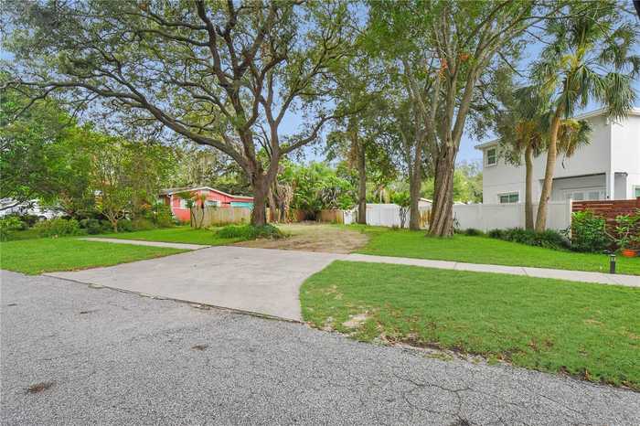 photo 2: 1050 CONANT AVENUE, SAFETY HARBOR FL 34695