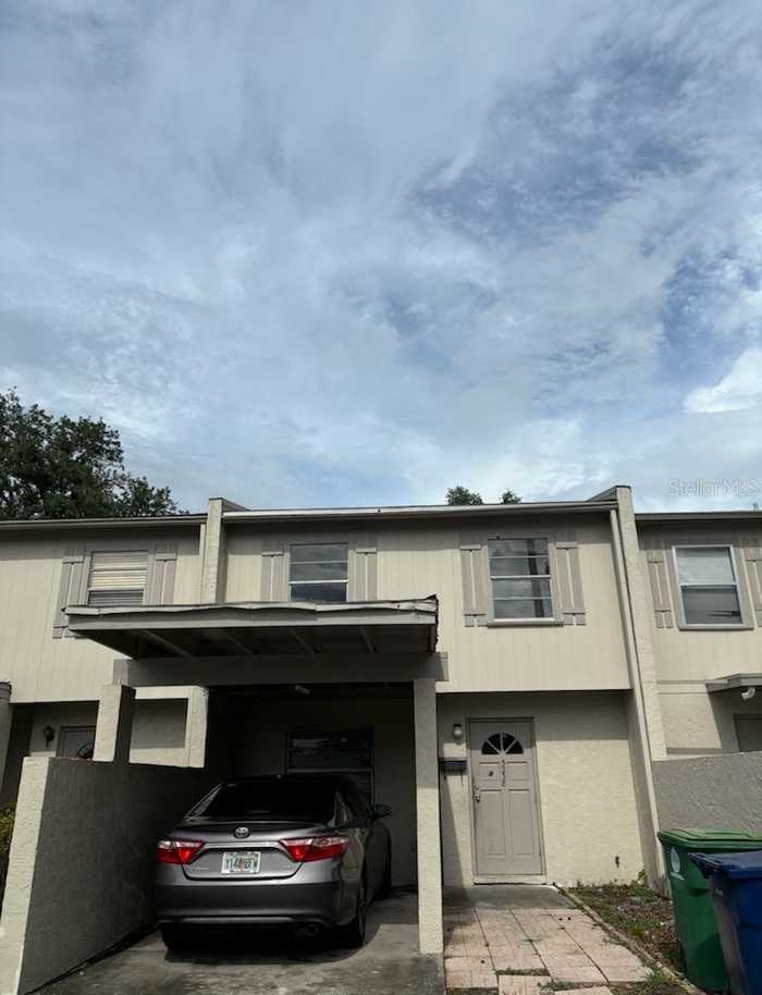 photo 1: 5238 TENNIS COURT CIRCLE, TAMPA FL 33617