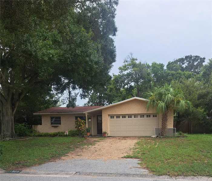 photo 1: 11300 88TH TERRACE, SEMINOLE FL 33772