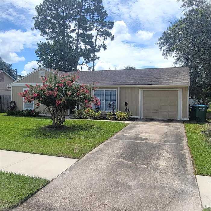 photo 2: 1626 KEELING DRIVE, DELTONA FL 32738