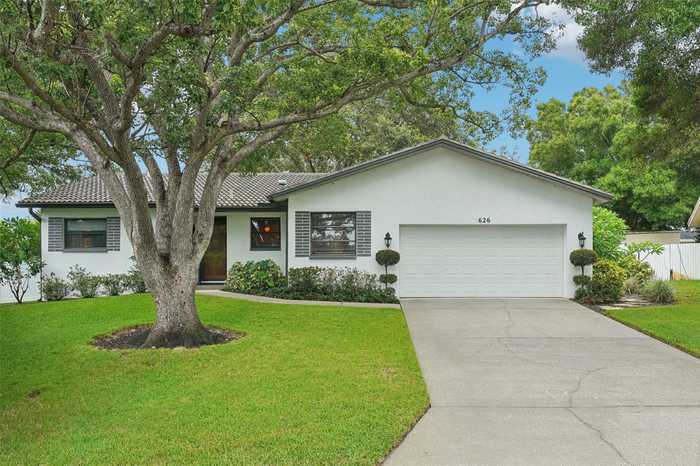 photo 2: 626 LINDA COURT, PALM HARBOR FL 34684