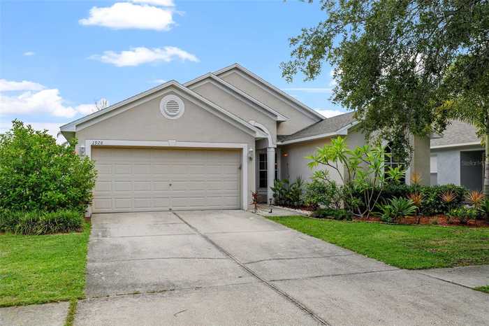 photo 1: 1928 SEAN WOOD CIRCLE, BRANDON FL 33510