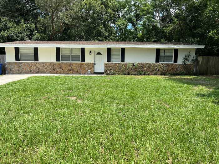 photo 1: 14813 WEDGEWOOD DRIVE, TAMPA FL 33613