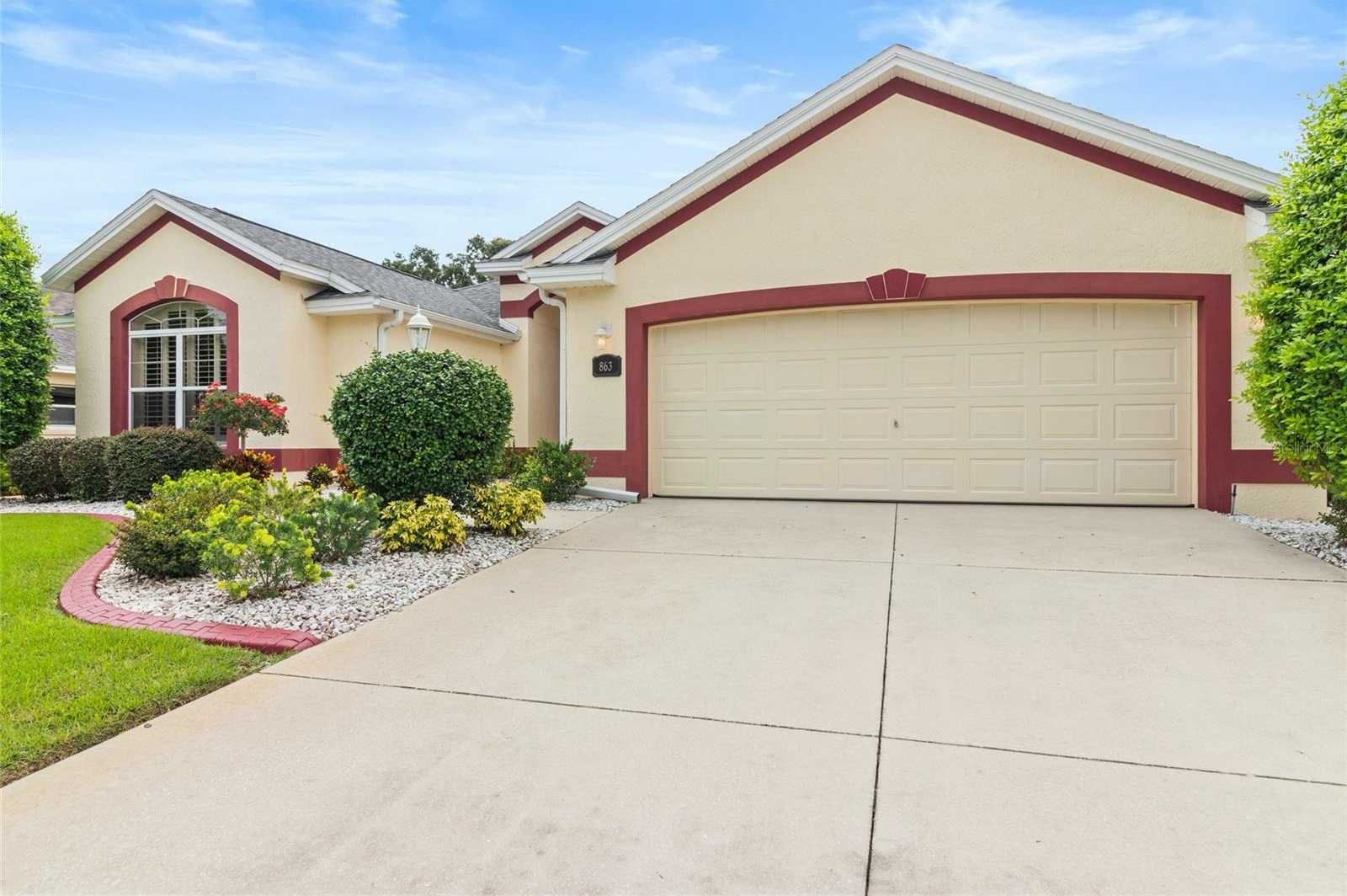 photo 1: 863 SHELLBARK WAY, THE VILLAGES FL 32162