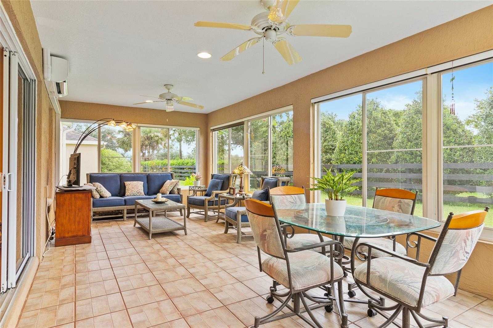 photo 3: 863 SHELLBARK WAY, THE VILLAGES FL 32162