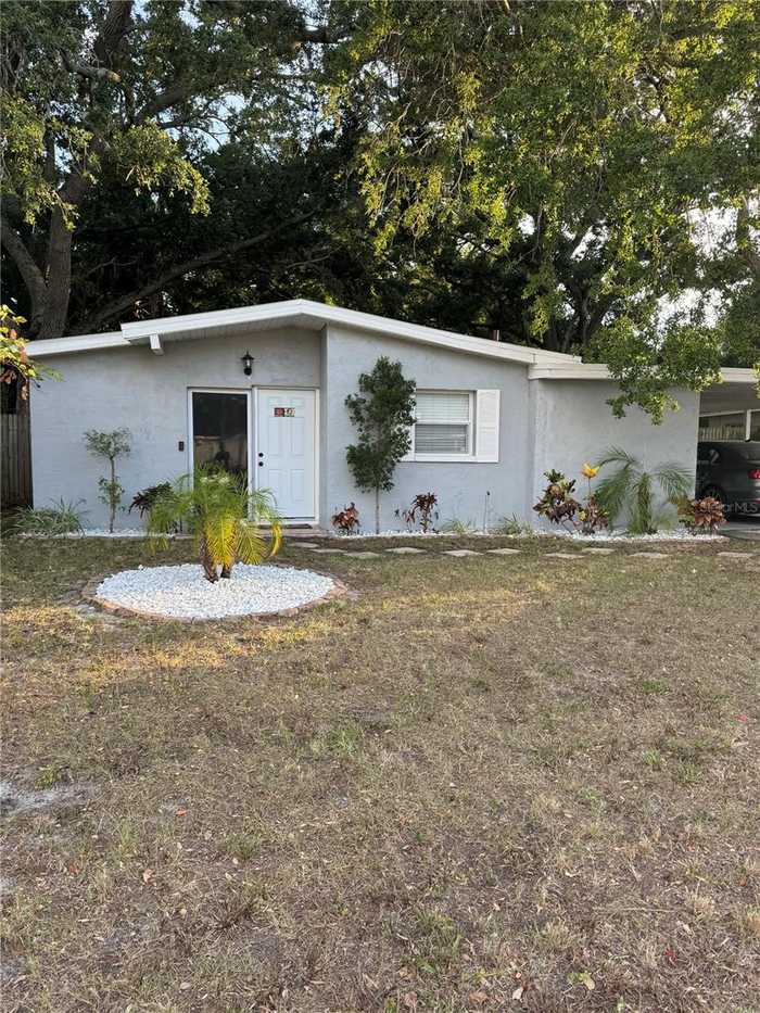 photo 1: 5504 WHITMORE DRIVE, TAMPA FL 33634