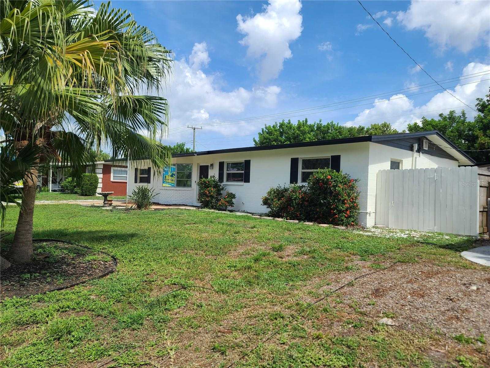 photo 3: 2802 OXFORD DRIVE W, BRADENTON FL 34205