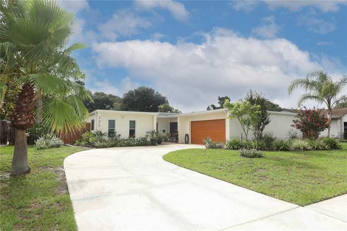 photo 1: 225 DOVERWOOD ROAD, FERN PARK FL 32730